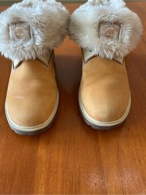Timberland Wheat Suede and Cream Fur-Trim Lace-Up Winter Boots Size 7